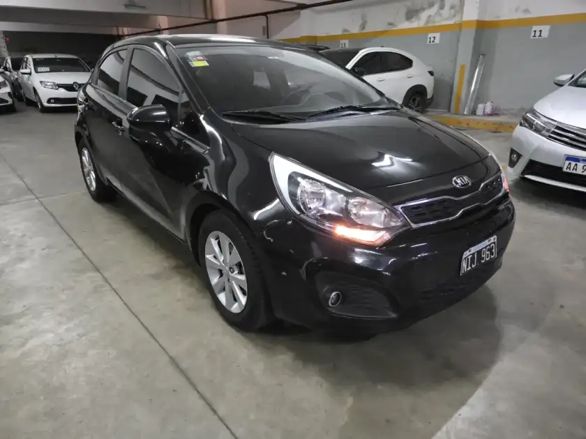 Kia Rio 1.4 Ex 109Cv 4At 2013 - foto 2