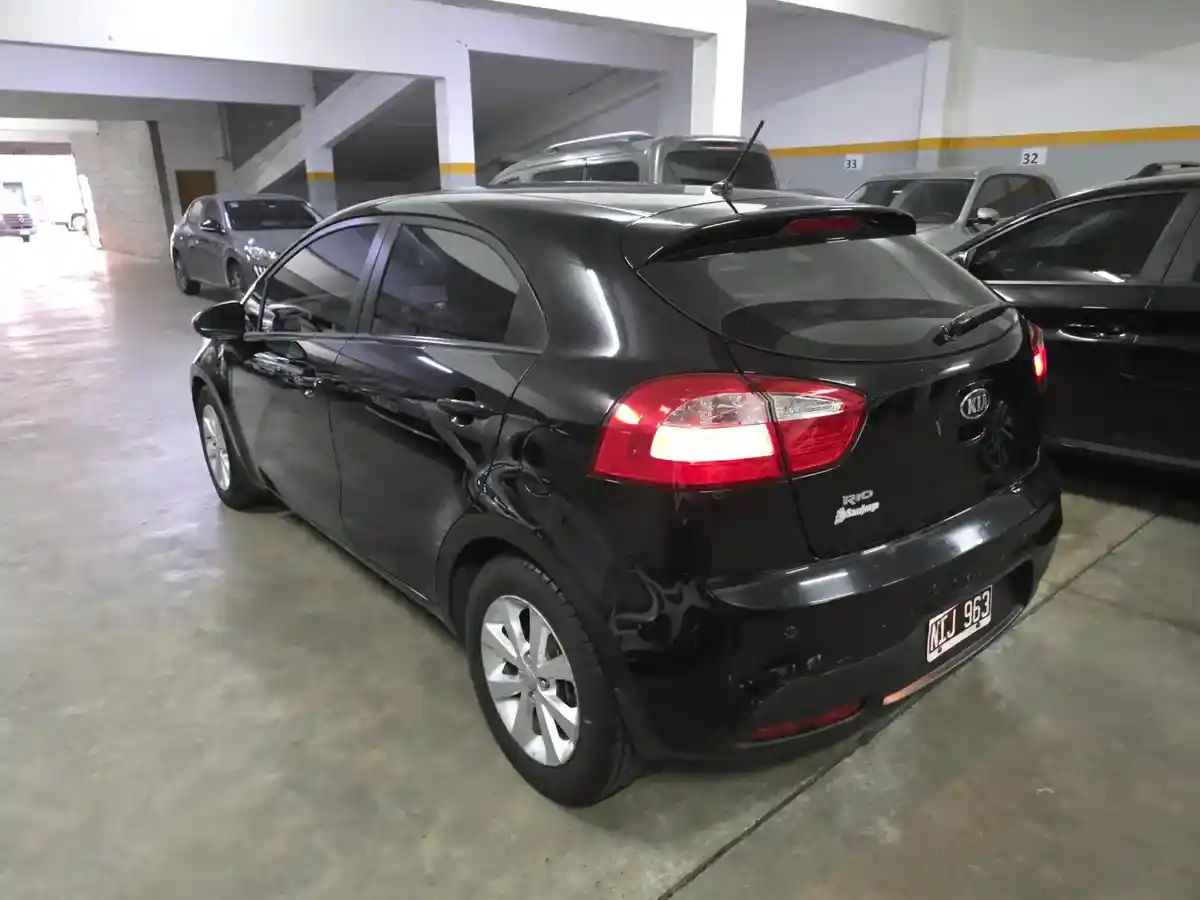 Kia Rio 1.4 Ex 109Cv 4At 2013 - foto 3