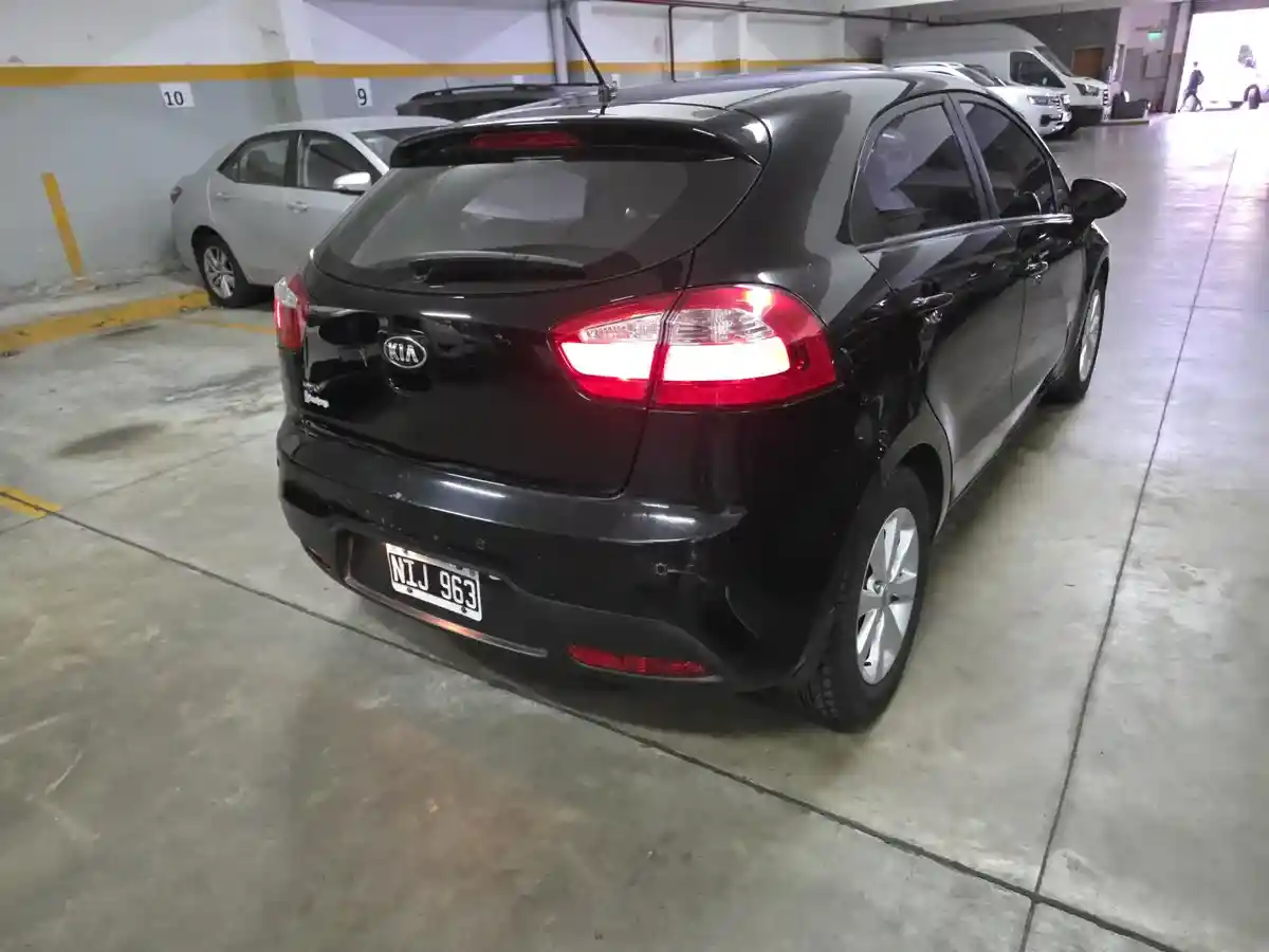 Kia Rio 1.4 Ex 109Cv 4At 2013 - foto 4