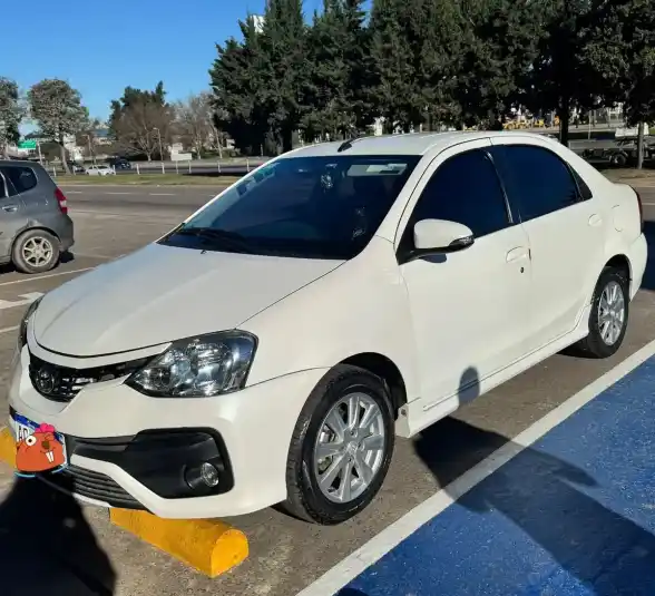 Toyota Etios 1.5 Sedan Xls At 2018 - foto 1