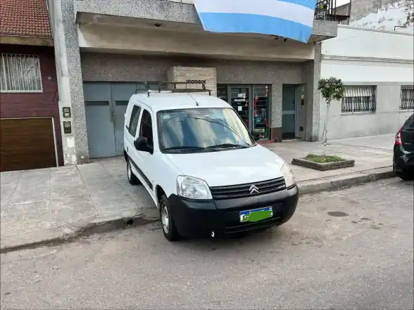 Citroën Berlingo Furgon 1.4 Bussines 75Cv 2023 - foto 2
