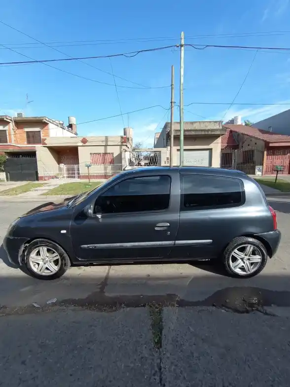 Renault Clio 1.2 Authentique Aa Da 2006 - foto 3