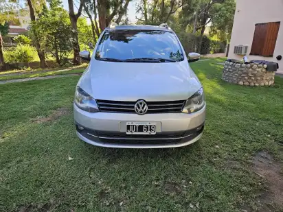 Volkswagen Suran 1.6 Highline 101Cv 11C 2011 - foto 2
