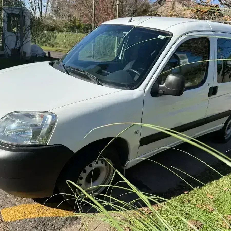 Citroën Berlingo Furgon 1.6 Hdi 92 Bussines Mixto 2017 - foto 4
