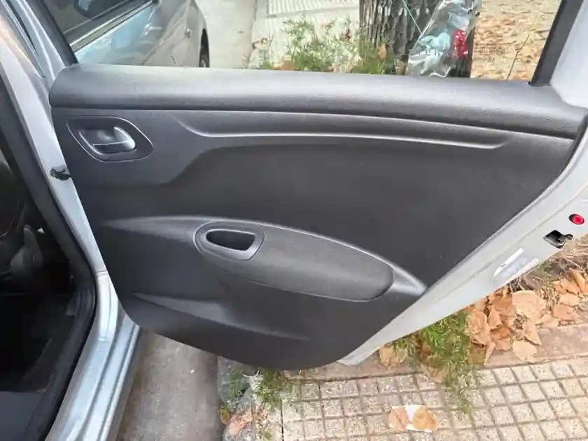 Citroën C-Elysée 1.6 Feel Vti 115 2017 - foto 4