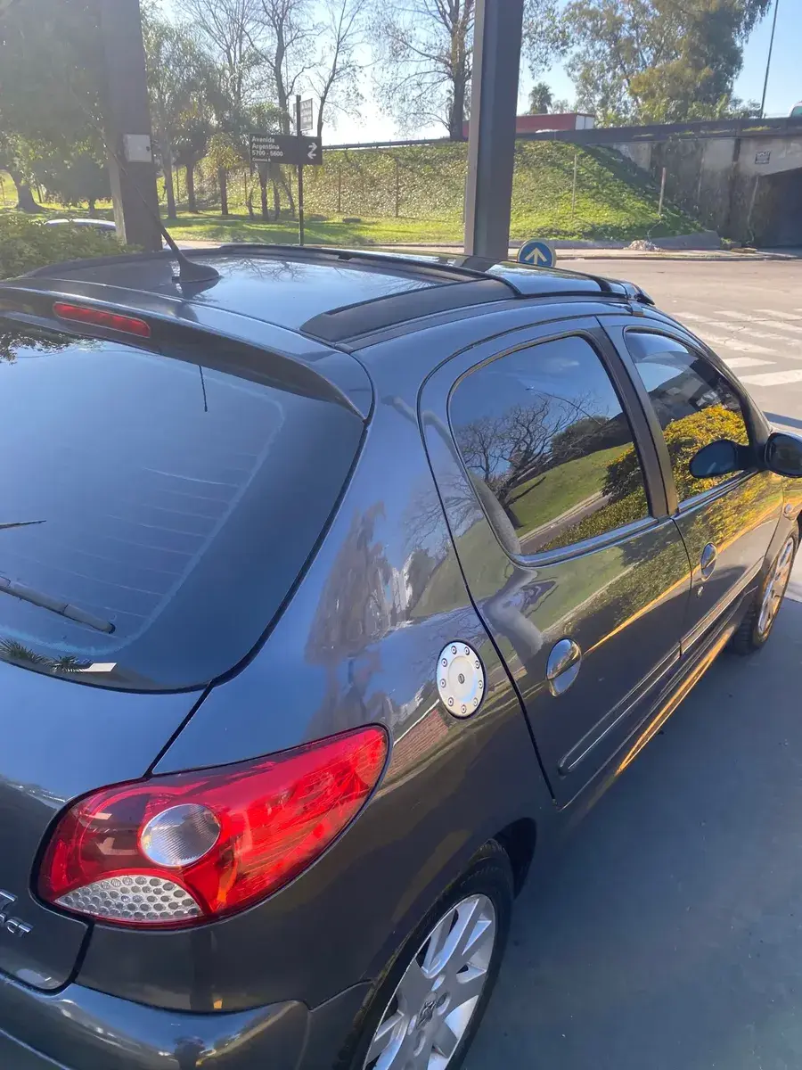 Peugeot 207 1.6 Sedan Feline 106Cv 2013 - foto 3