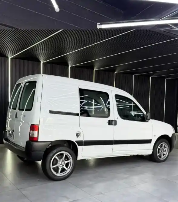 Citroën Berlingo Furgon 1.6 Bussines Hdi 92Cv Am54 2015 - foto 3