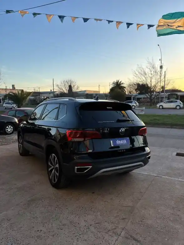Volkswagen Taos 1.4 250 Tsi Highline 2023 - foto 4