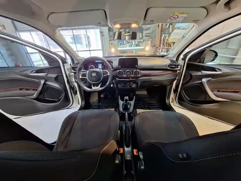 Fiat Cronos 1.8 16V Precision 2022 - foto 4