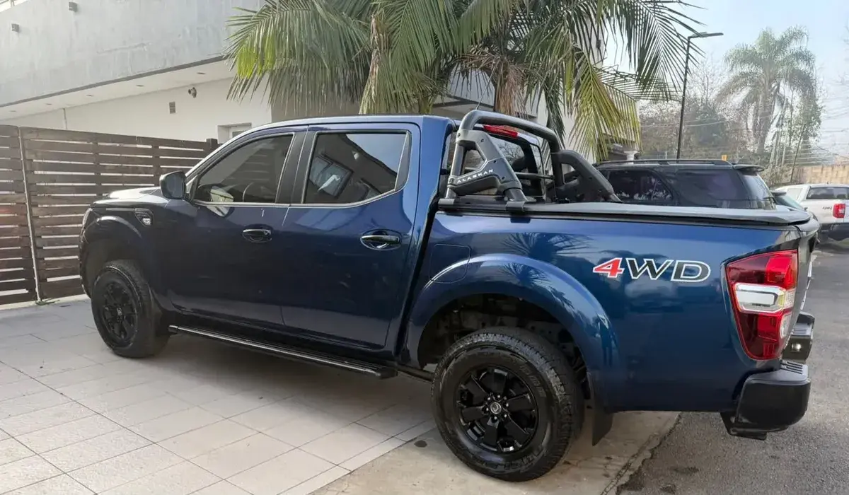Renault Alaskan 2.3 Dci Intens Noir 190Cv 4X4 At 2026 - foto 2