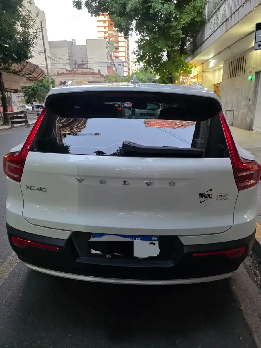 Volvo Xc40 2.0 Mhev B4 Plus Fwd 2024 - foto 4