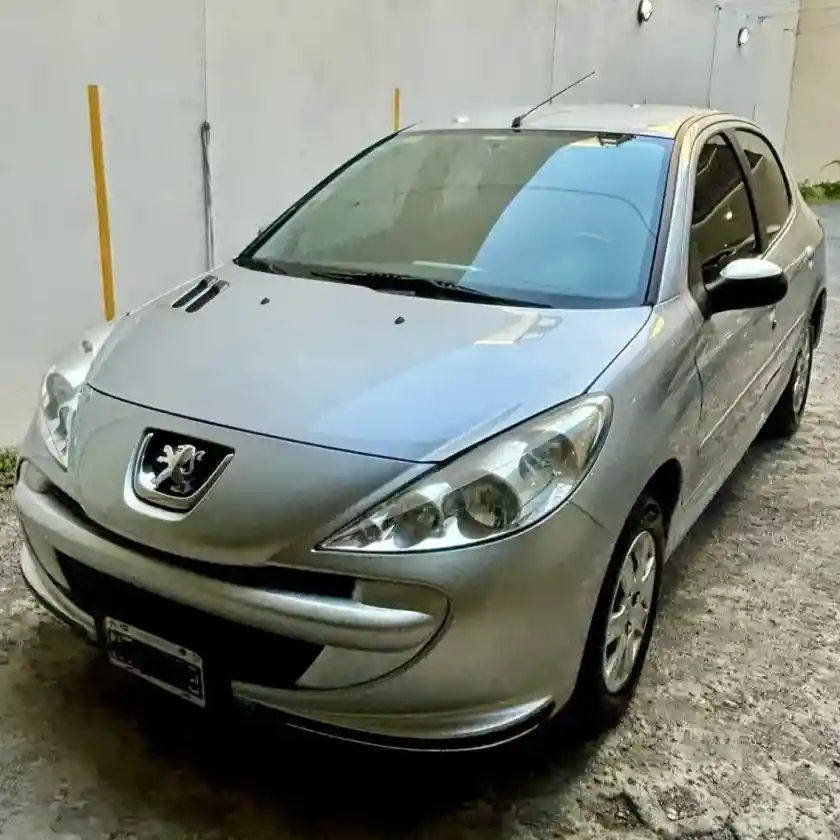 Peugeot 207 2014 - foto 1