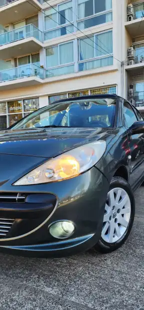 Peugeot 207 2010 - foto 1