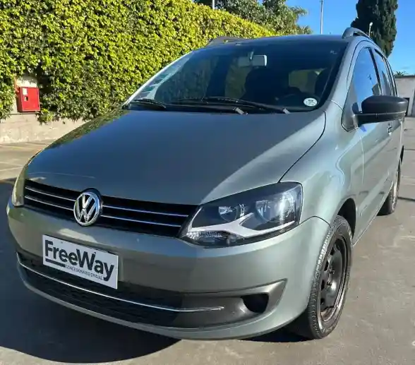 Volkswagen Suran 1.6 Comfortline 101Cv 11A 2010 - foto 1