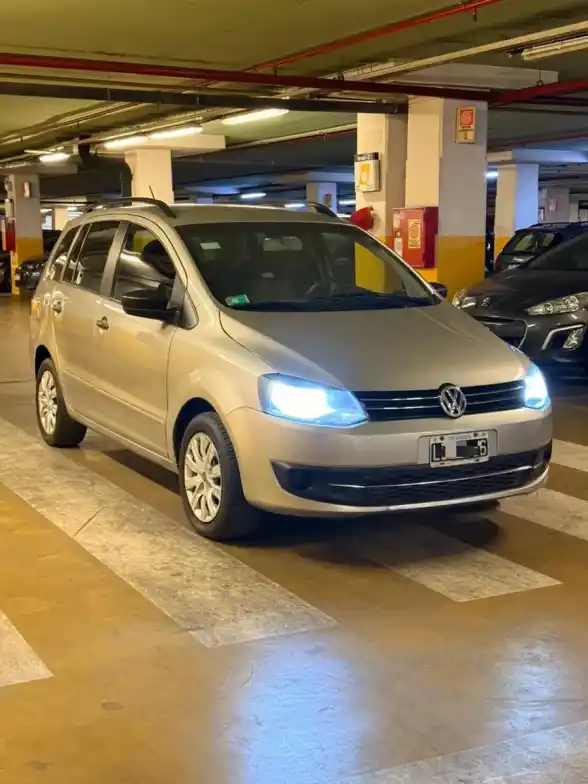 Volkswagen Suran 1.6 Comfortline 101Cv 11A 2012 - foto 2