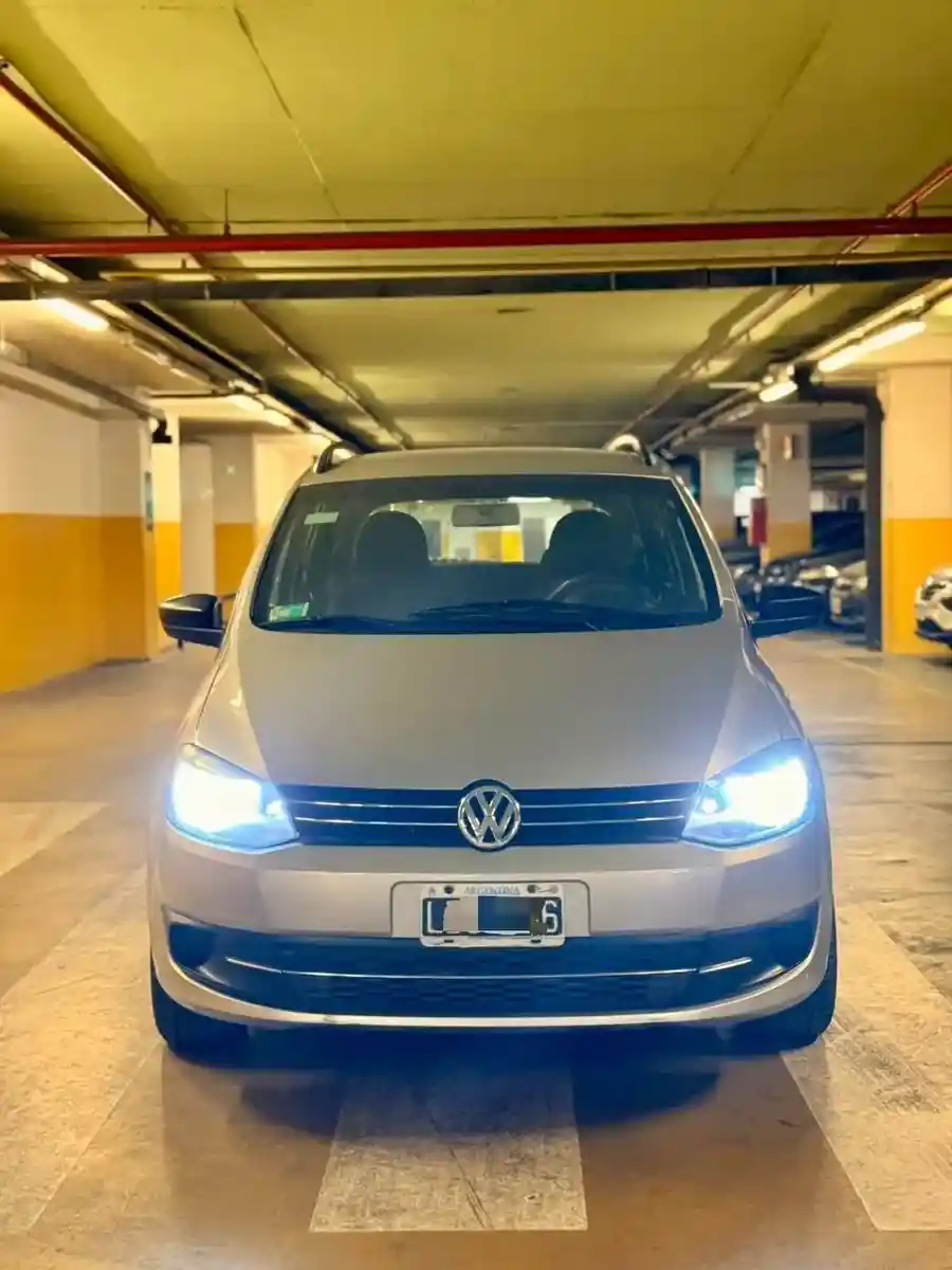 Volkswagen Suran 1.6 Comfortline 101Cv 11A 2012 - foto 3