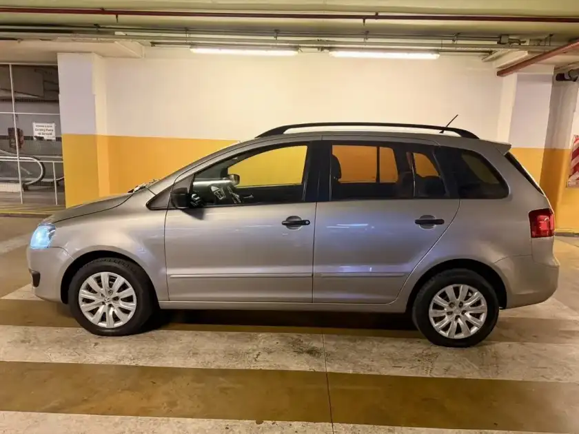 Volkswagen Suran 1.6 Comfortline 101Cv 11A 2012 - foto 5