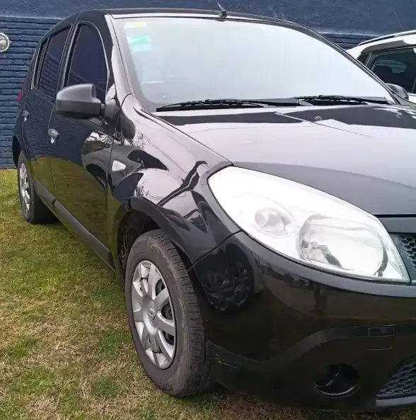 Renault Sandero 0 - foto 1