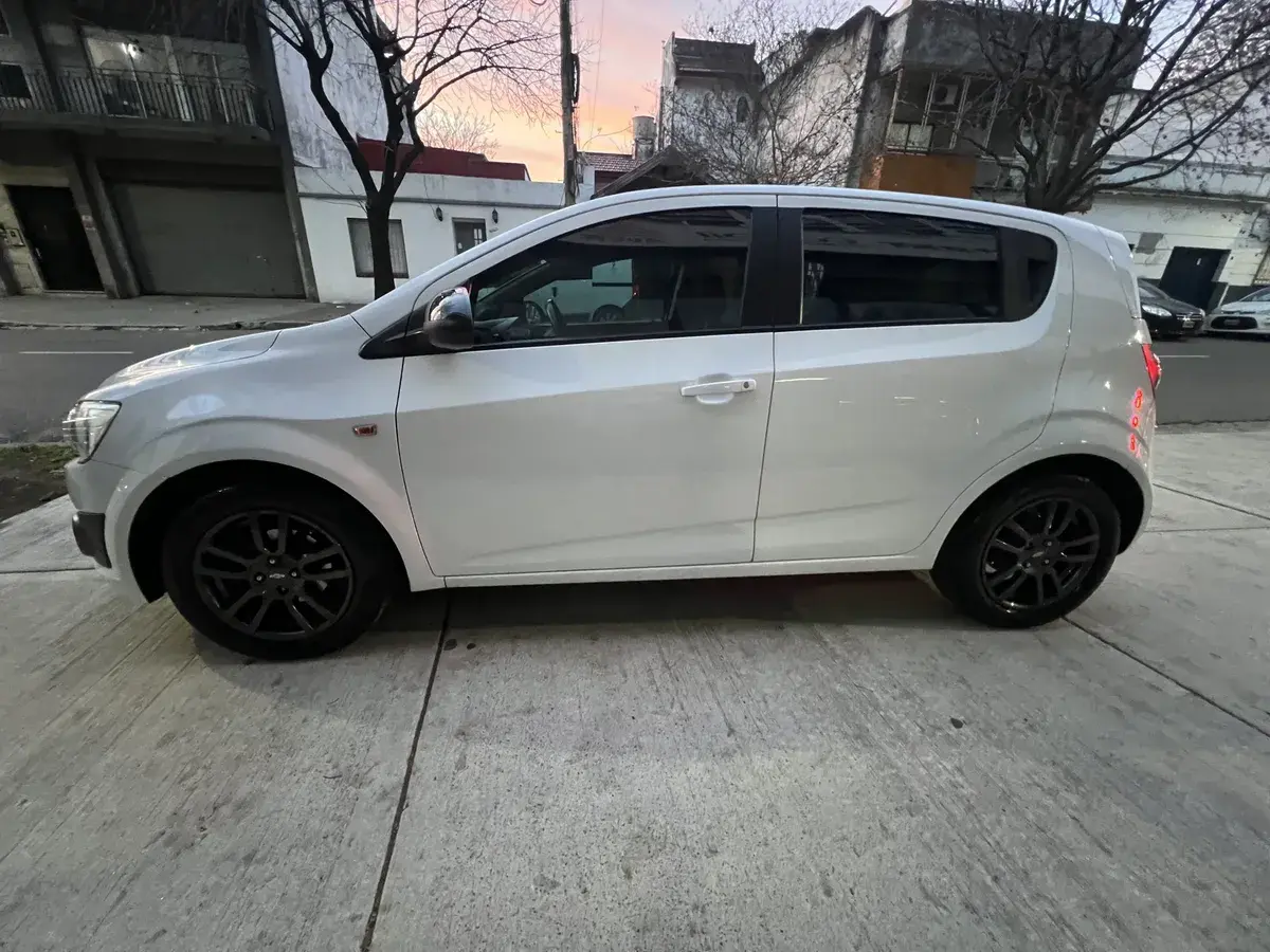 Chevrolet Sonic 1.6 Ltz Effect Mt Mx 2015 - foto 4