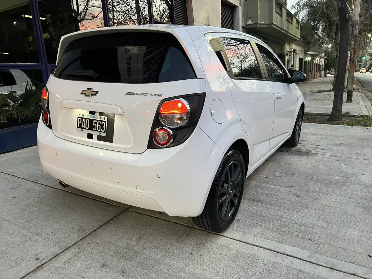 Chevrolet Sonic 1.6 Ltz Effect Mt Mx 2015 - foto 5