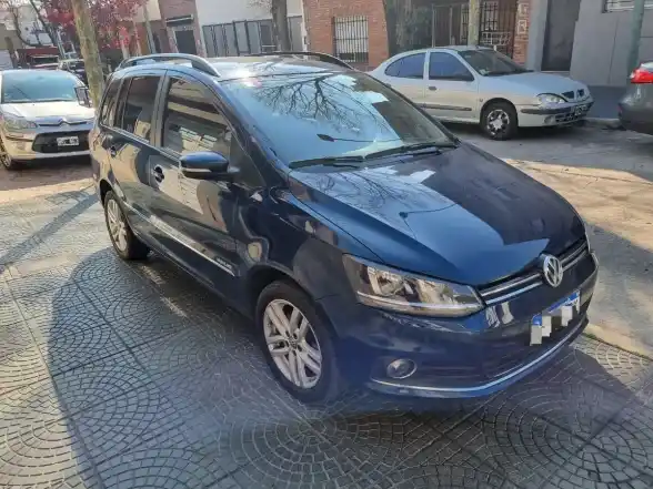 Volkswagen Suran 1.6 Highline Msi 110Cv 2016 - foto 2