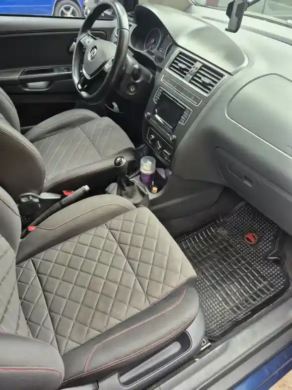 Volkswagen Suran 1.6 Highline Msi 110Cv 2016 - foto 4