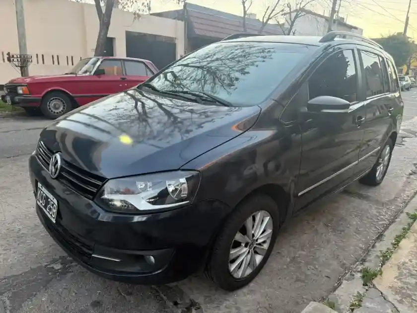 Volkswagen Suran 2011 - foto 1