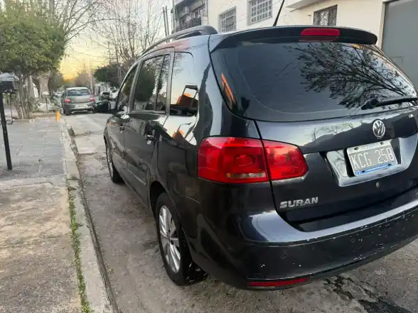 Volkswagen Suran 1.6 Imotion Highline 11D Cuero 2011 - foto 2
