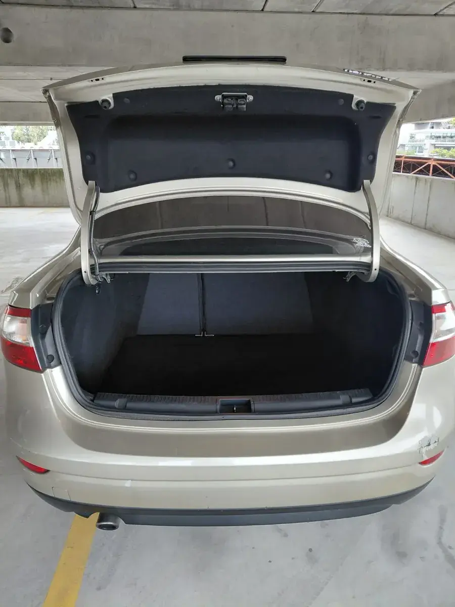 Renault Fluence 2.0 Luxe 2012 - foto 4