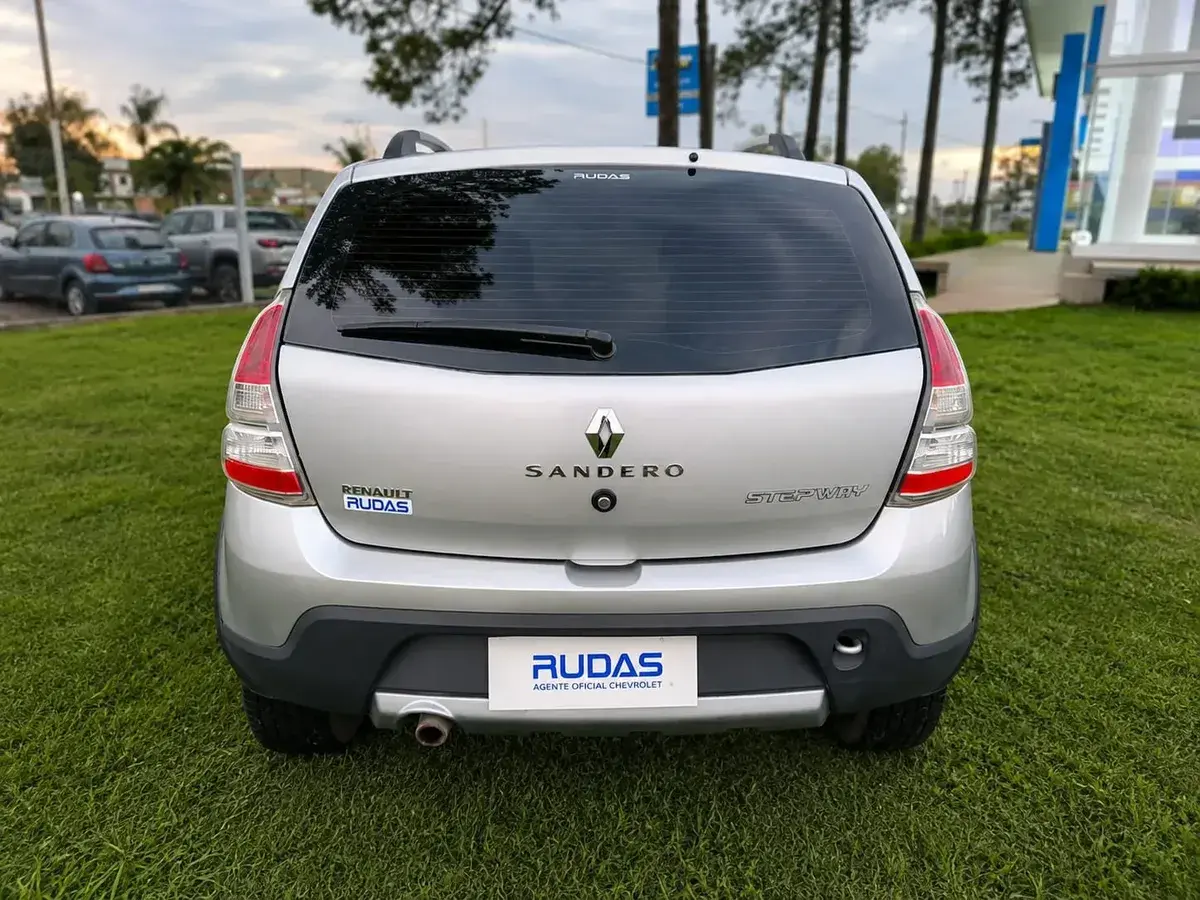 Renault Sandero Stepway 1.6 Authentique 105Cv 2013 - foto 4