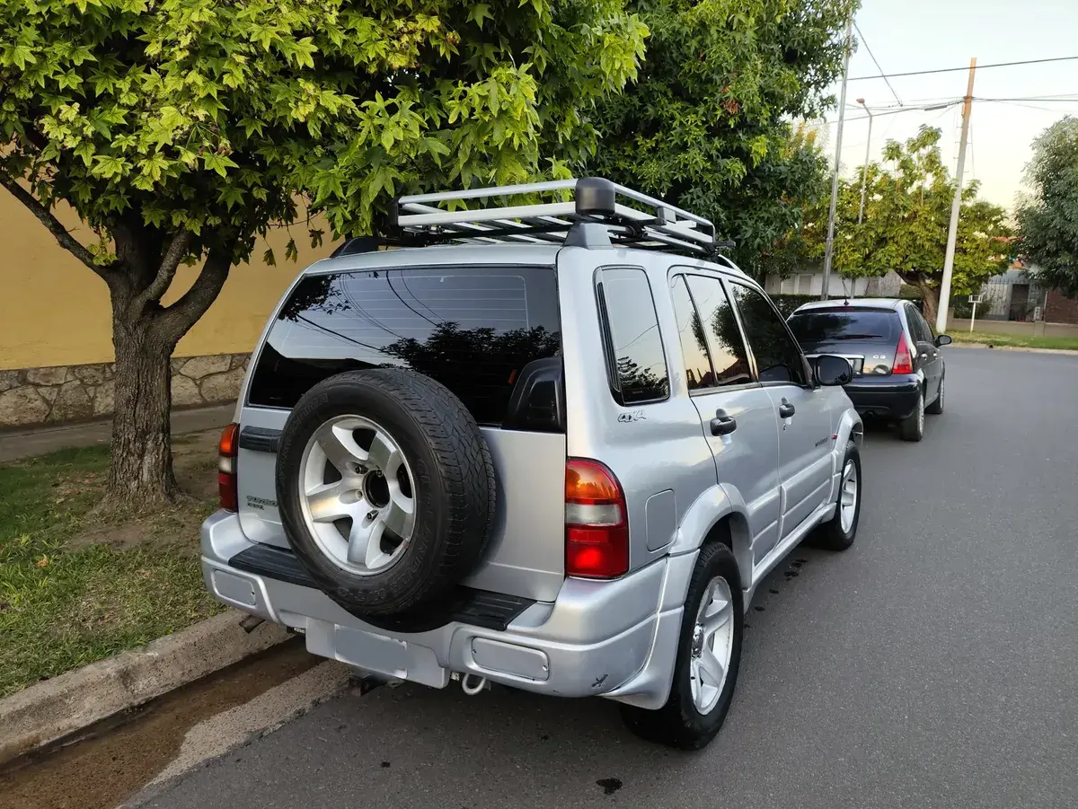 Chevrolet Grand Vitara 2.0 I 2002 - foto 2