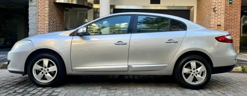 Renault Fluence 1.6 Confort Plus 110Cv 2013 - foto 5
