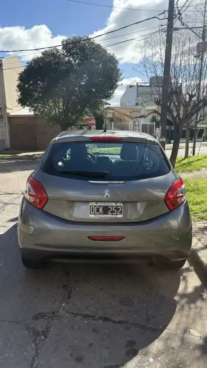 Peugeot 208 1.5 Allure Touchscreen 2014 - foto 4