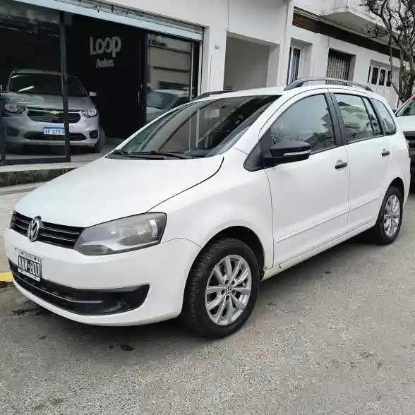 Volkswagen Suran 1.6 Trendline 11B 2014 - foto 1