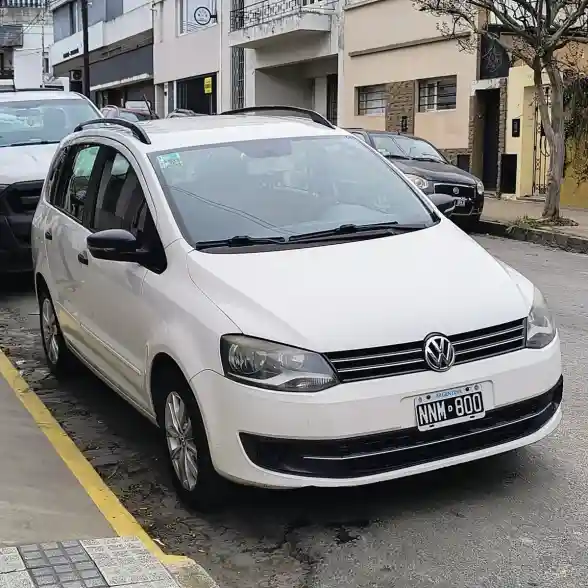 Volkswagen Suran 1.6 Trendline 11B 2014 - foto 2