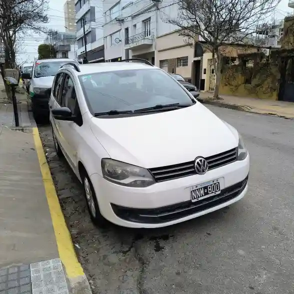 Volkswagen Suran 1.6 Trendline 11B 2014 - foto 3