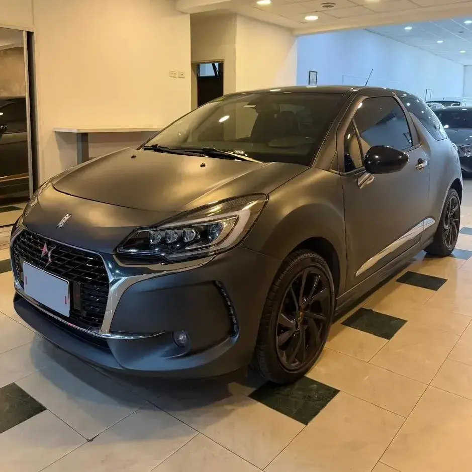 D.s. Ds3 1.2 Puretech 110 Dark Side 2019 - foto 1