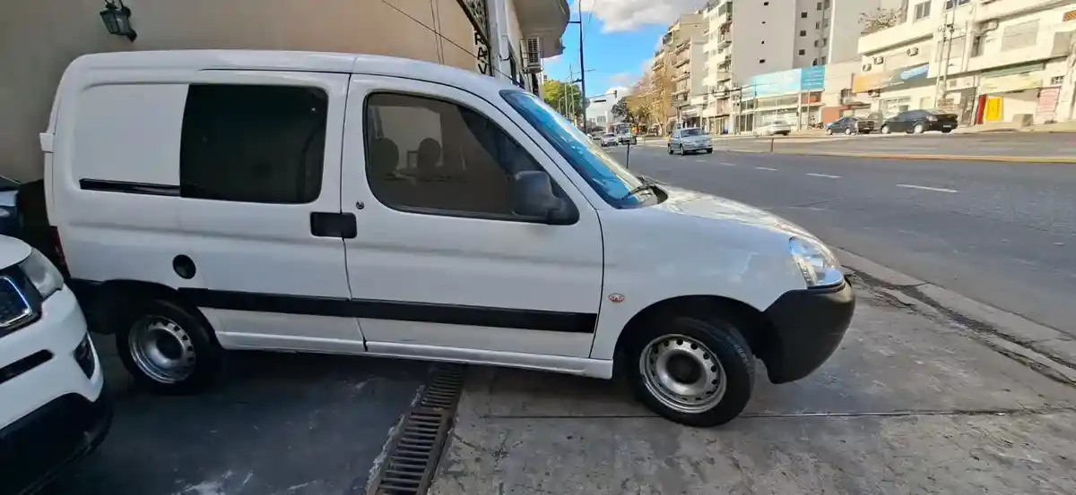 Citroën Berlingo Furgon 1.4 Bussines 75Cv Am54 2017 - foto 3