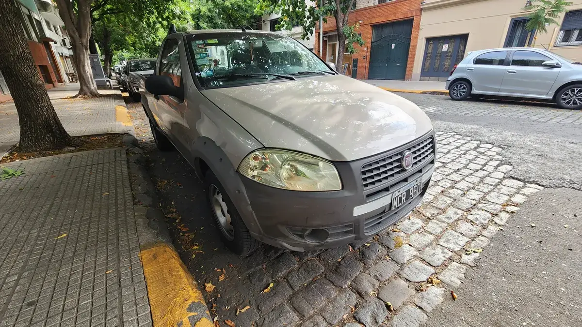 Fiat Strada 1.4 Working Cs C/Aa 2013 - foto 2