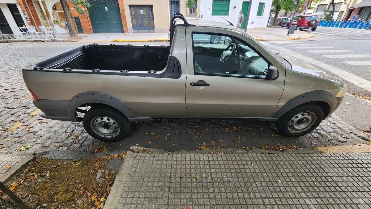 Fiat Strada 1.4 Working Cs C/Aa 2013 - foto 4