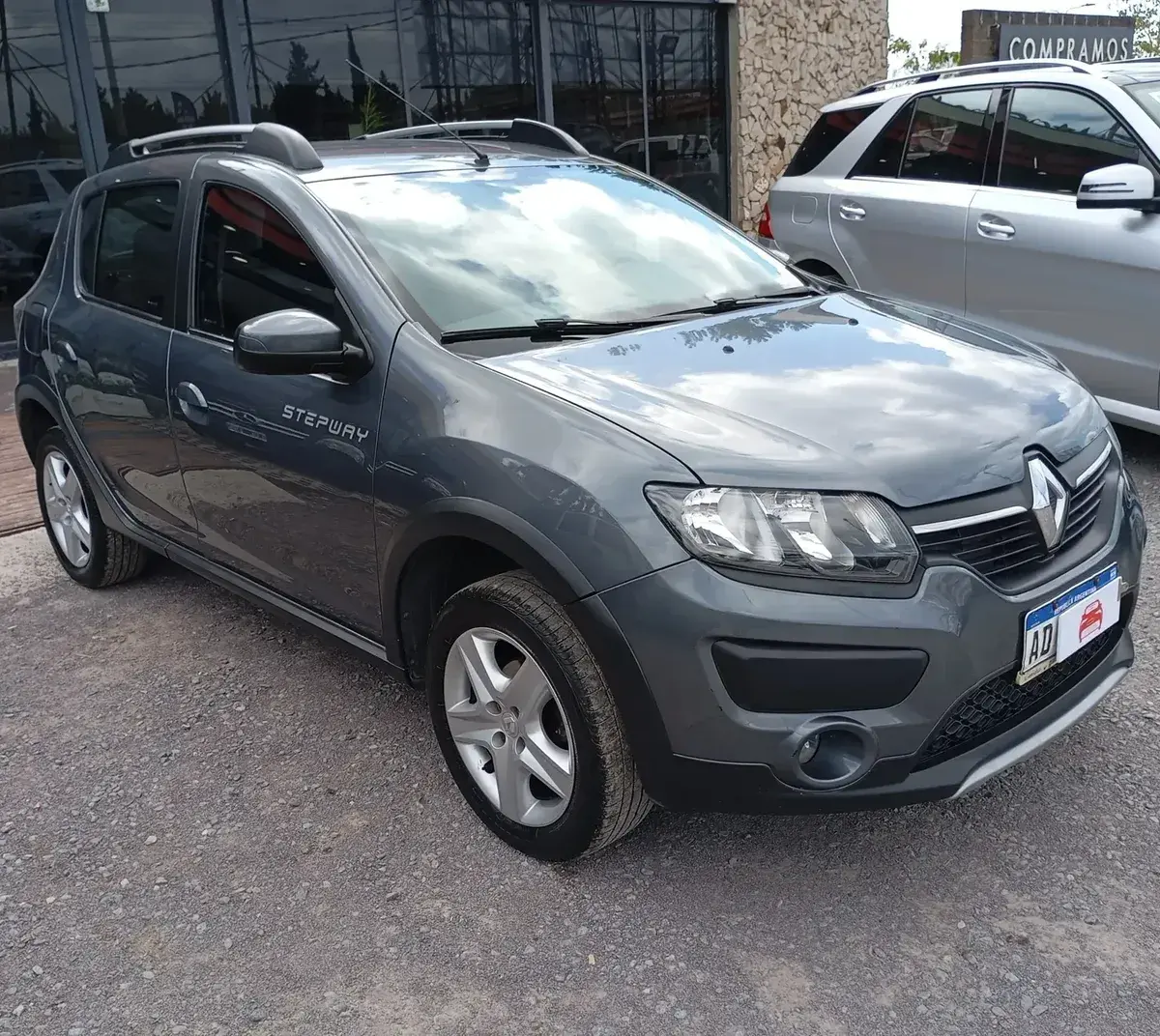 Renault Sandero Stepway 1.6 Expression 105Cv 2018 - foto 3