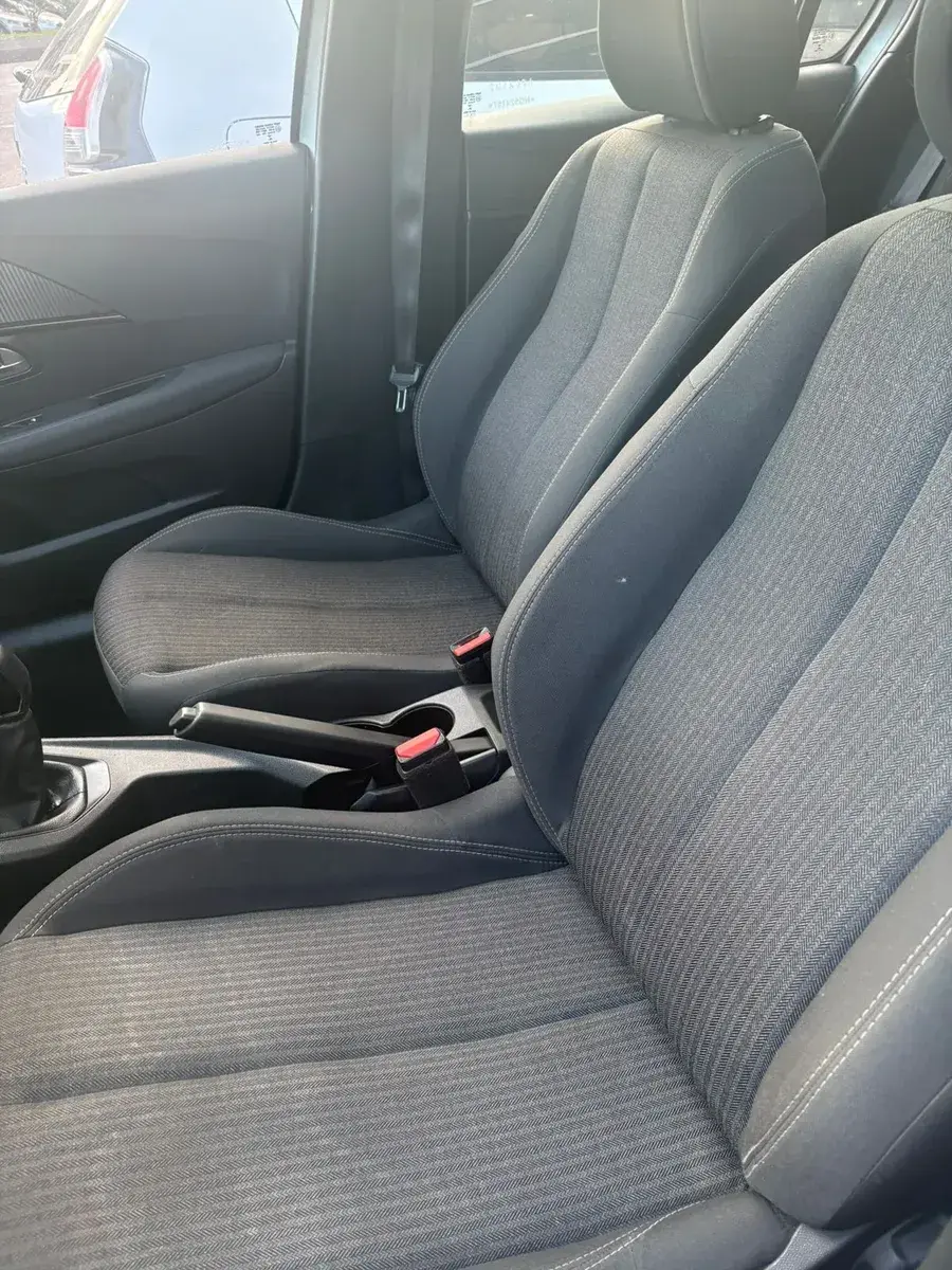 Peugeot 208 1.6L Active 2021 - foto 5