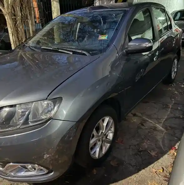 Renault Logan 1.6 Privilege 105Cv 2017 - foto 1