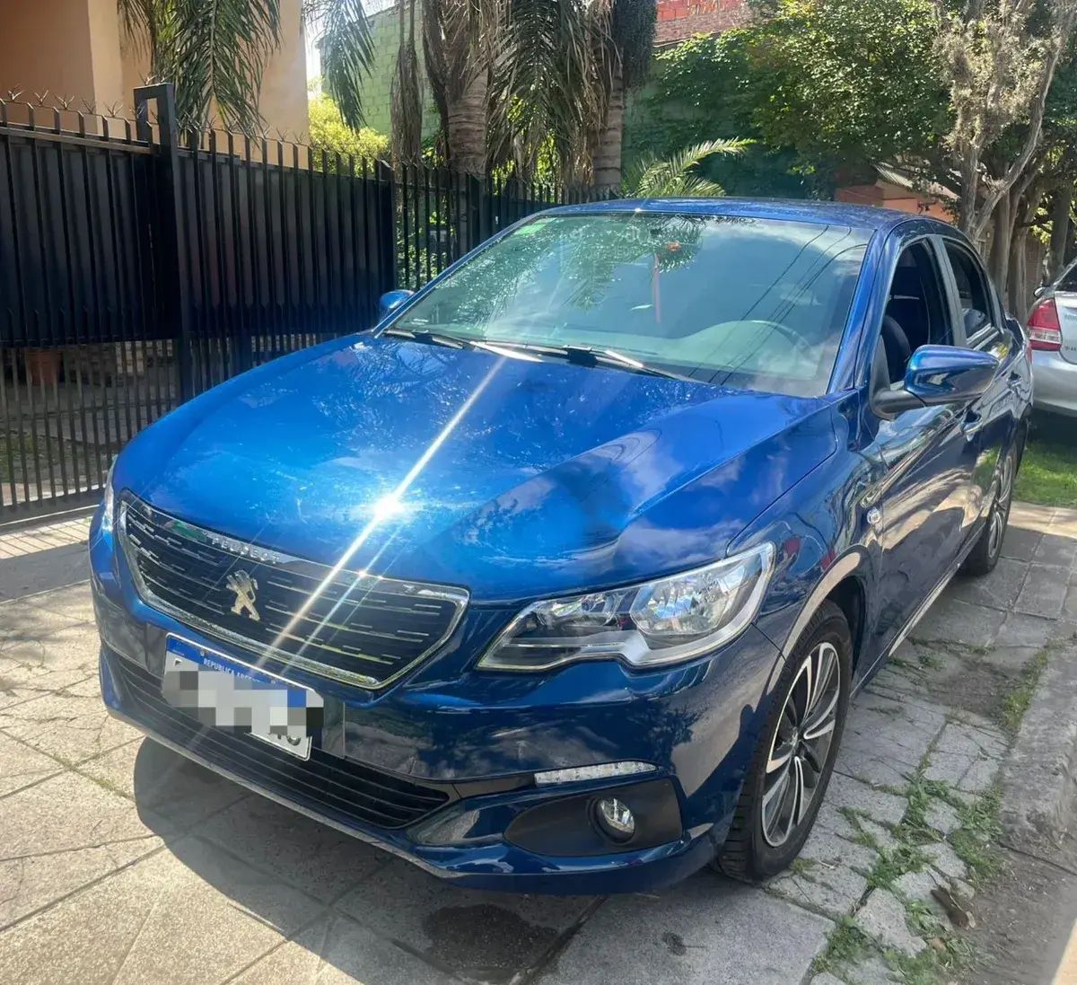 Peugeot 301 1.6 Allure Plus 2018 - foto 1