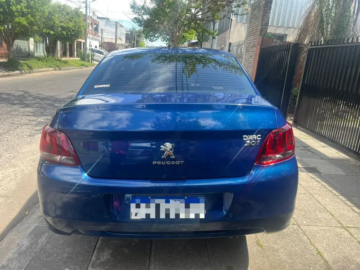 Peugeot 301 1.6 Allure Plus 2018 - foto 3