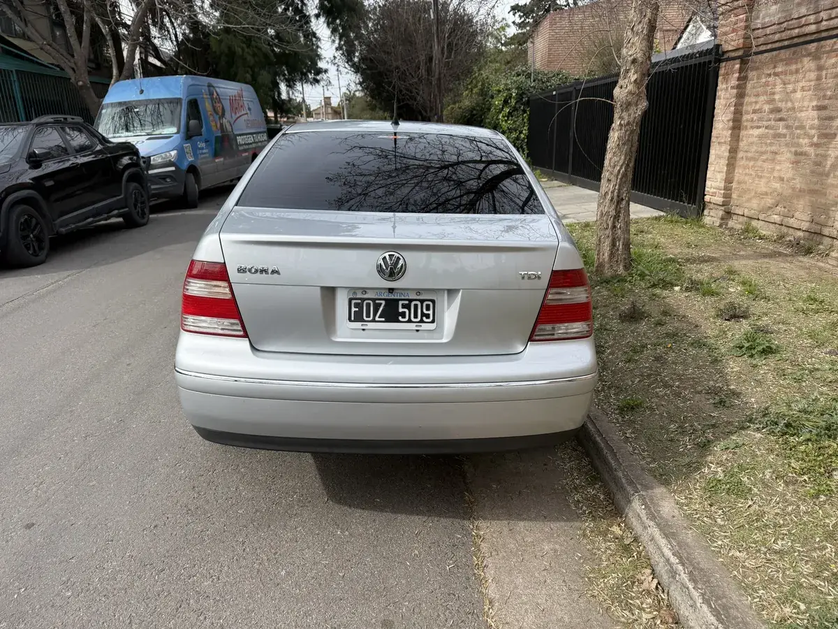 Volkswagen Bora 1.9 I Trendline 2006 - foto 2