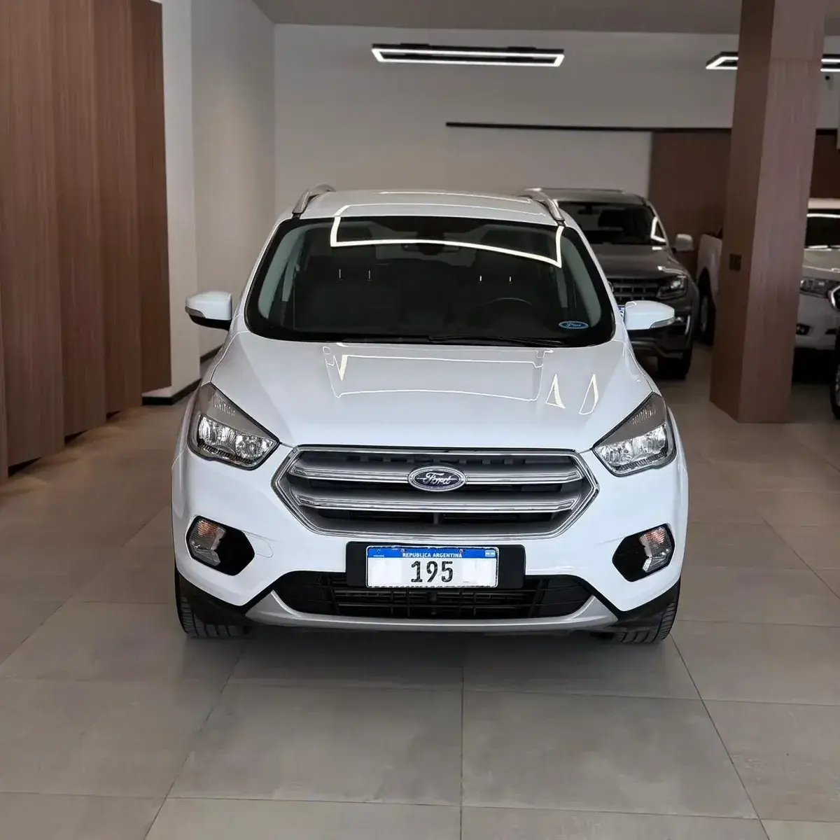 Ford Kuga 2.0 Sel At 4X4 2018 - foto 4