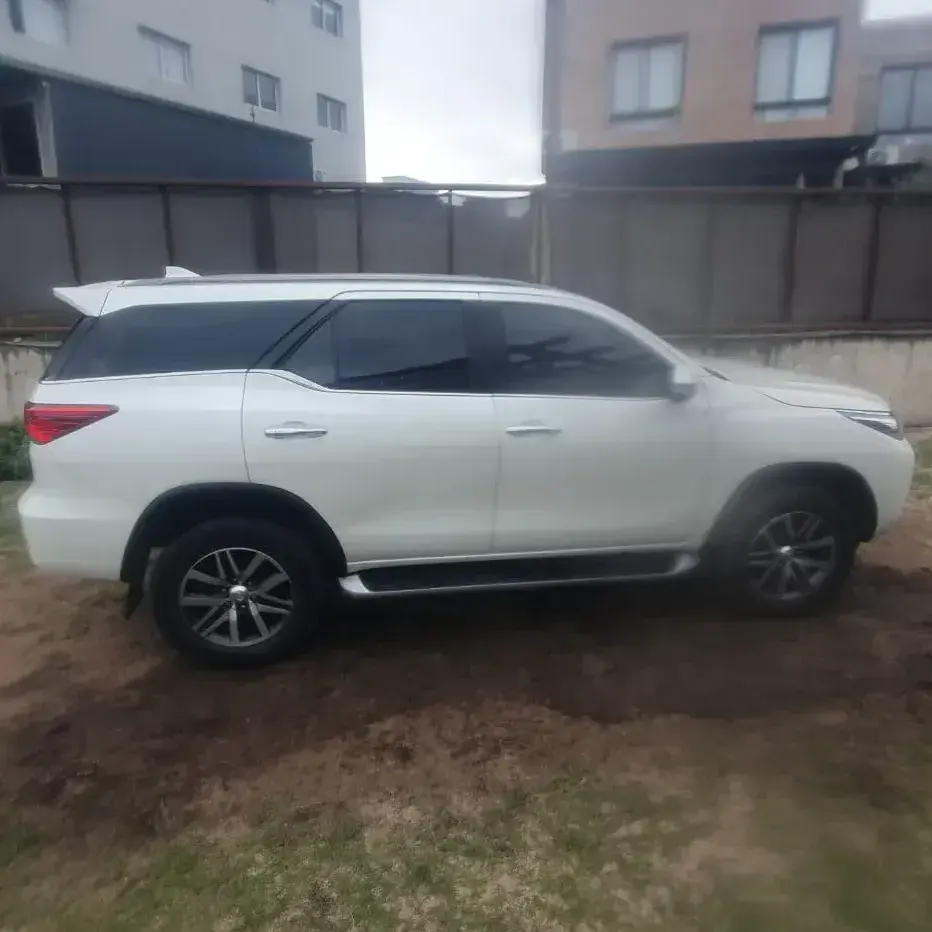 Toyota Hilux Sw4 2.8 Srx 177Cv 4X4 7As At 2017 - foto 1