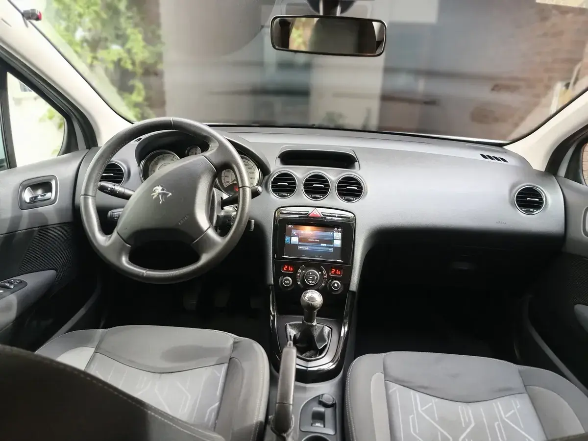 Peugeot 308 1.6 Allure 2017 - foto 4