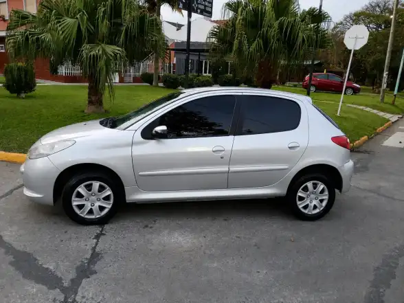 Peugeot 207 1.4 Sedan Allure 75Cv 2015 - foto 3
